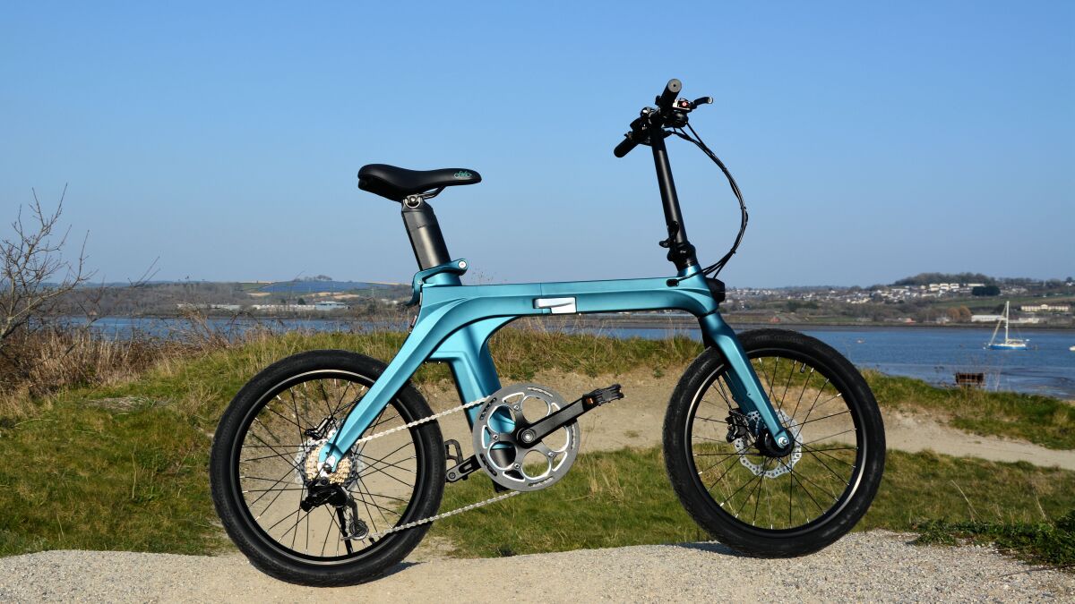 Review: Powering through commutes on the funtastic Fiido X folding